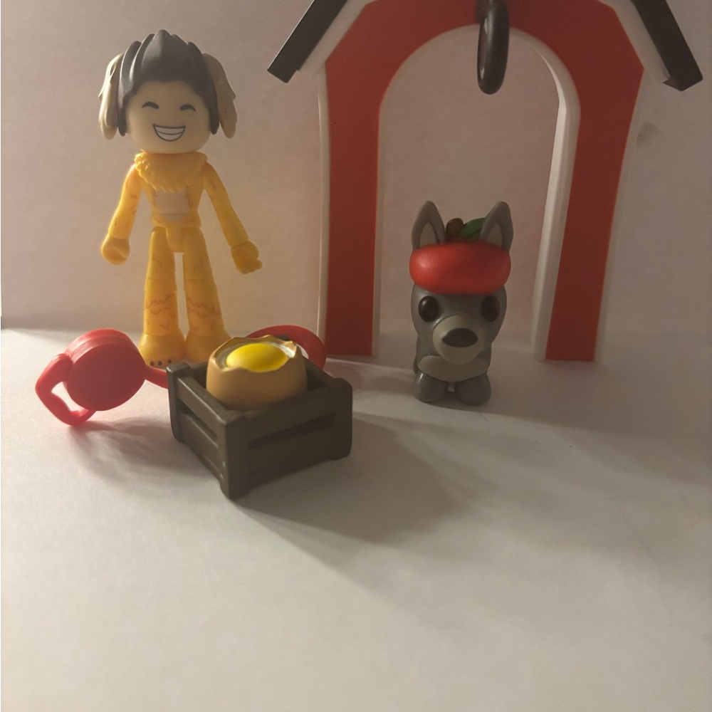 Kids Playset with Yellow Figure and Accessories